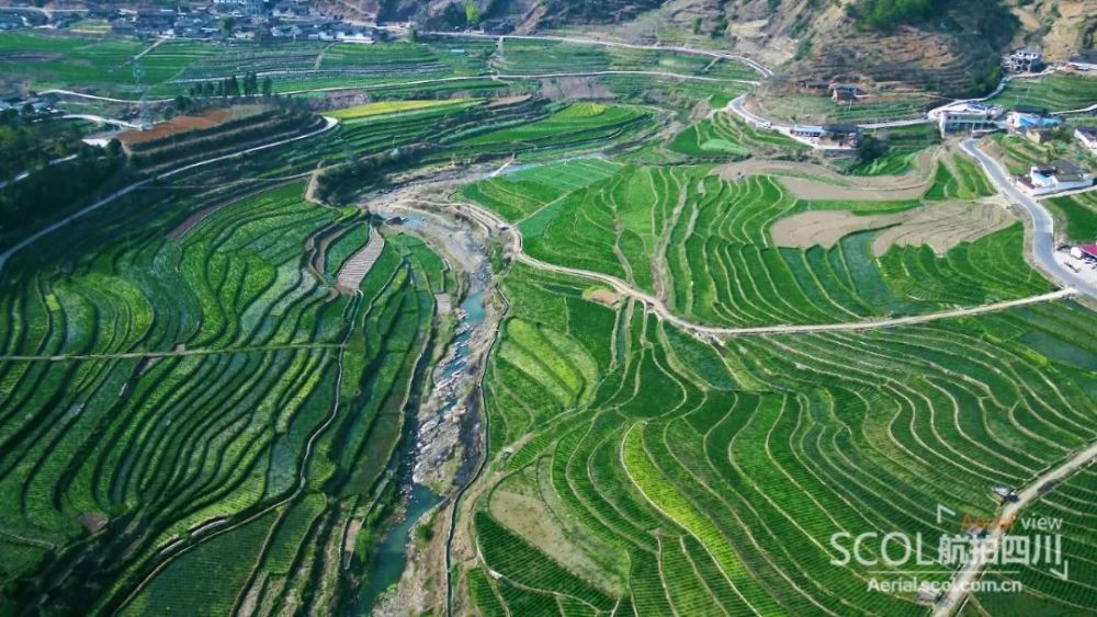 凉山州会理县小黑箐镇位于四川省西南方向,地处攀枝花,米易及会理交界