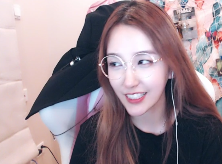 虎牙solo赛rita被姿态塔姆打败事后回味我虽败犹荣