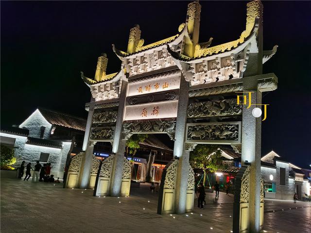 在韩岭吃一顿特色菜,2个人3个菜118元,老板居然还送了一个菜|韩岭老街