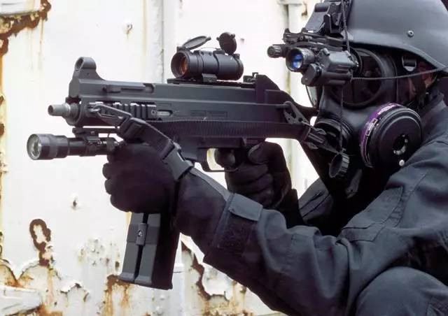 战斗冲锋枪ump45,抢夺mp5的王位,新一代冲锋枪的霸主