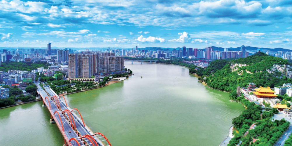 到柳州一定要来柳江边转一转,百里柳江旅游景区是柳州市打造的沿江