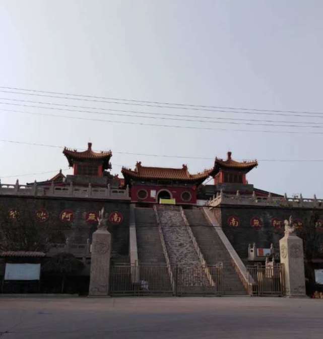 大部分古迹和明朝有关济宁城区重要的宗教建筑像大悲庵,东大寺,西大寺