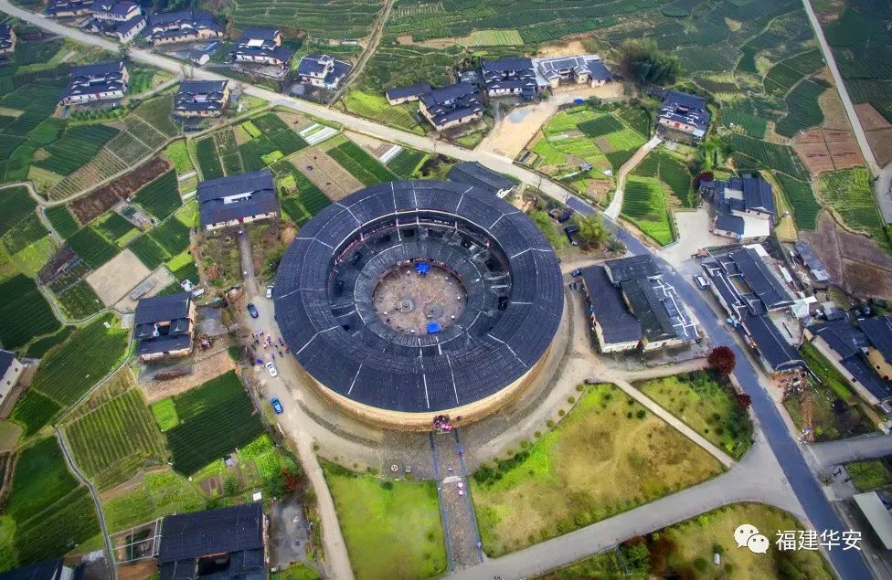 作者:曾平顺圆圆的乡愁李瑞鸿,华安县实验小学教师,祖籍:漳浦县六鳌镇