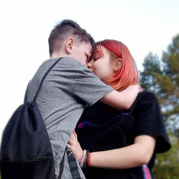 俄罗斯_社会|俄罗斯10岁男孩要陪产13岁怀孕女友，可医生证实他不可能有精子