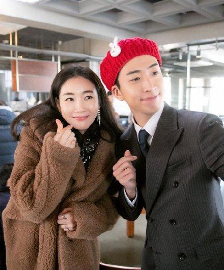 44岁崔智友产女!"催泪女神"变幸福妈妈,小9岁老公身份神秘