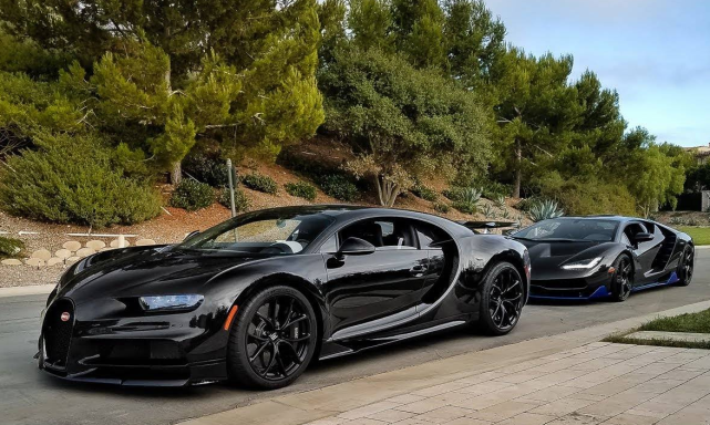 4000万黑豹现身杭州国内仅两台抵8台宾利慕尚