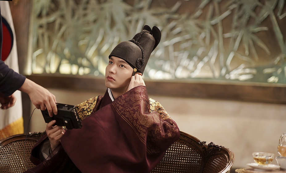 《永远的君主》李霖布局25年?李衮一招破敌,这个皇叔有点弱