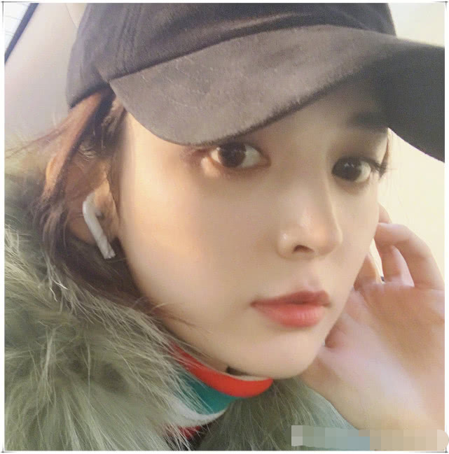 佟丽娅也是新疆人,气质也很好,而且眼睛是最迷人的地方.