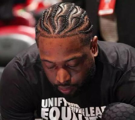 脏辫不是人人都可驾驭西蒙斯留脏辫如灾难艾弗森脏辫堪称鼻祖