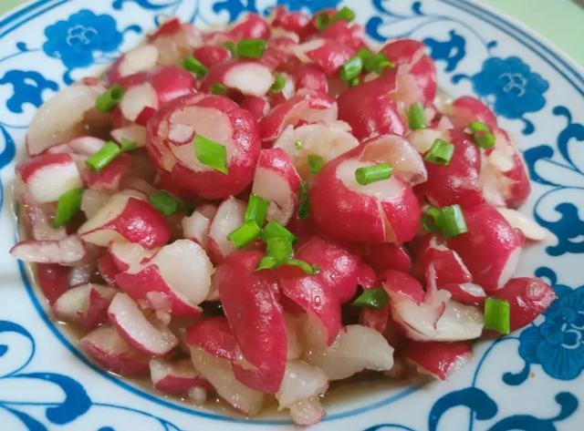 傅抱石先生的女儿傅益璇长期生活在南京,对它爱慕有加:"洗净后去掉茎