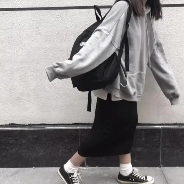 微丧不露脸真人女生头像你的一句来日方长让我目睹了人走茶凉