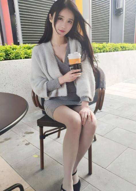 直播平台故意打压主播?直播间"消失",工资未发,无奈发文求助