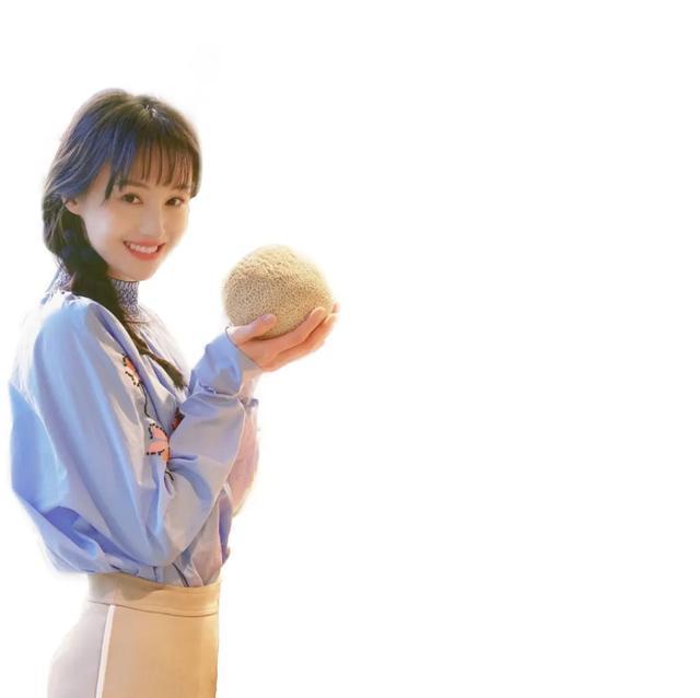 近期网上又有爆料称,郑爽还将参加江苏卫视的一档新综艺《闺蜜好美》