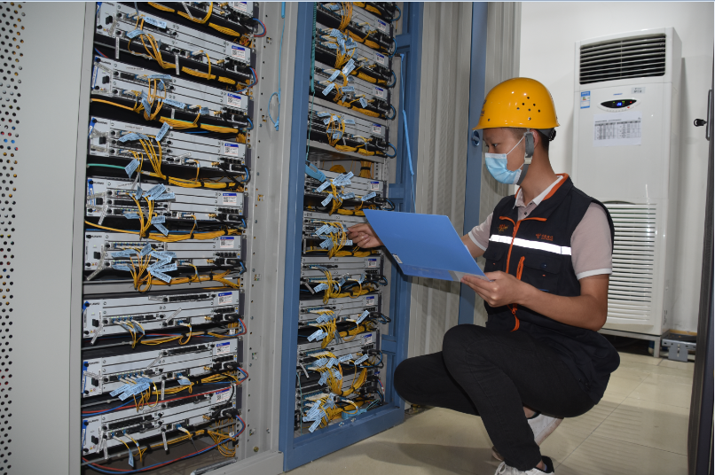 "5g基站建设包括基站机房搭建,传输光缆布放等内容.