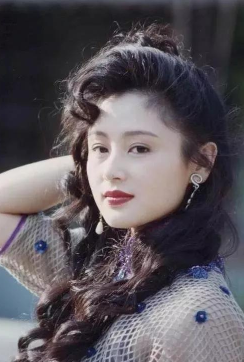 号称大陆第一美女的陈红年轻时到底有多漂亮?每一帧都是画!