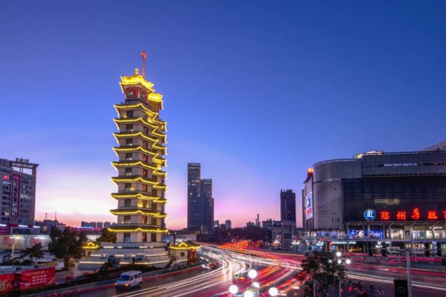 为突显郑州二七塔庄严肃穆,周边一20层大厦6层以上将拆除