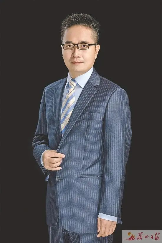 图为杨荣贵教授.