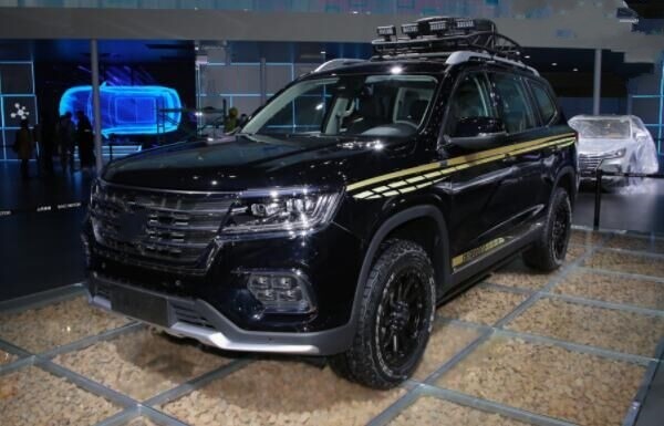 一款国产越野旗舰SUV，手握20万的话，你