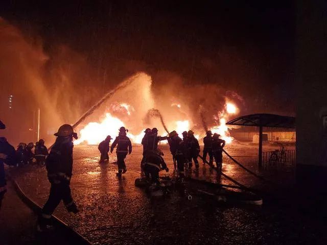 中石油抚顺石化三厂突发大火原因查明夏季一定要小心它