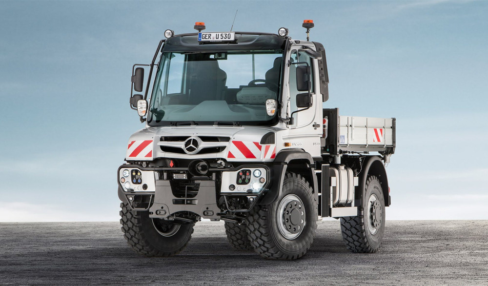 你不知道的乌尼莫克:左右舵随意切换,方向盘直接滑到另一侧!