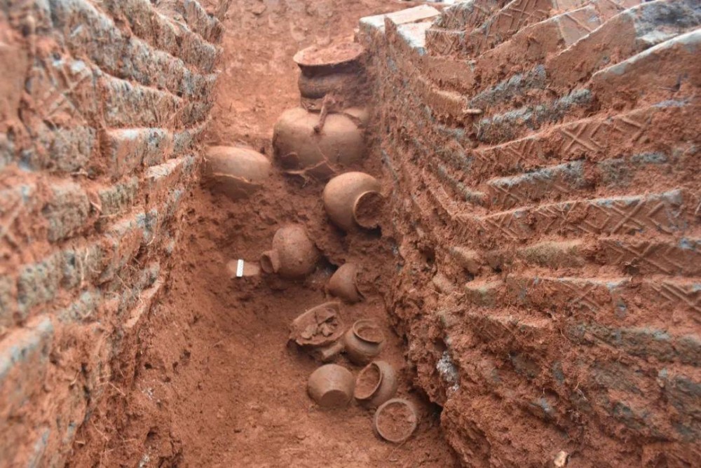 长沙汉代古墓挖出火锅宋代夫妻合葬墓设罕见过仙桥