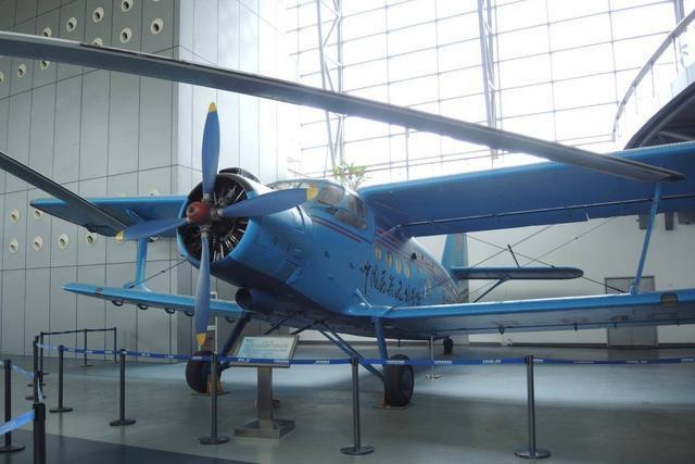 最强农药机还是祖传运输机这款单发运输机去年还卖回了原产国