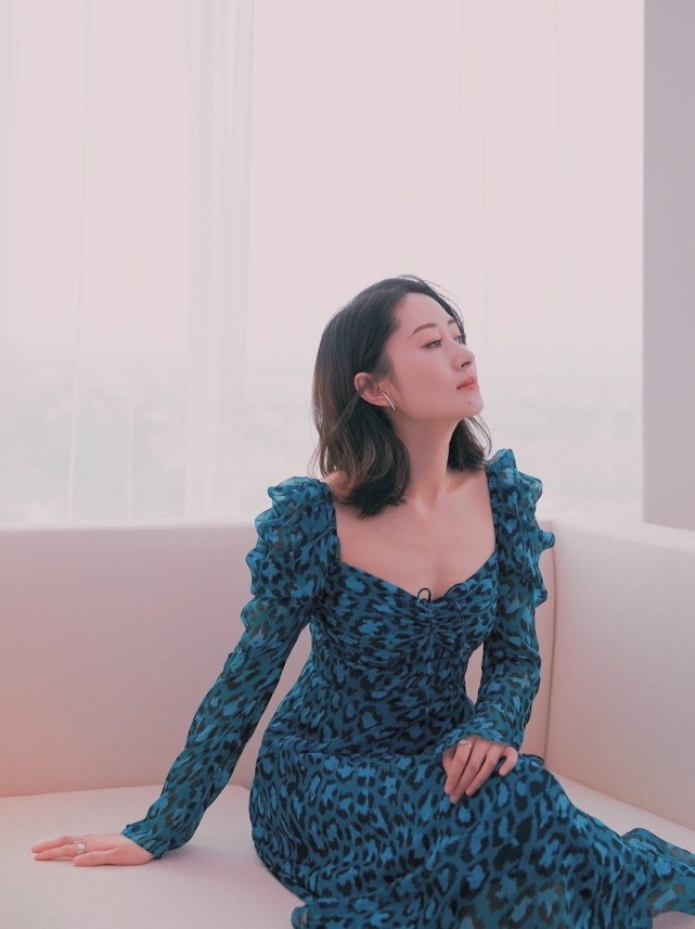 刘敏涛好绝一女的44岁身材还能保持如此状态真的让人叹为观止