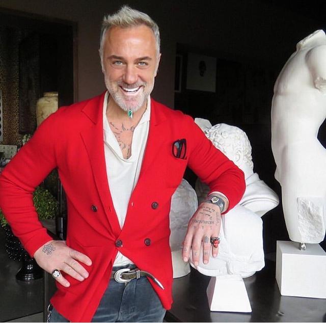 52岁意大利亿万富豪25岁模特女友给他怀孩子只是贪财你错了