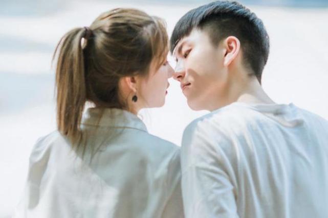 十二星座女的"初吻"给了谁?射手是初恋情人,金牛意料之中