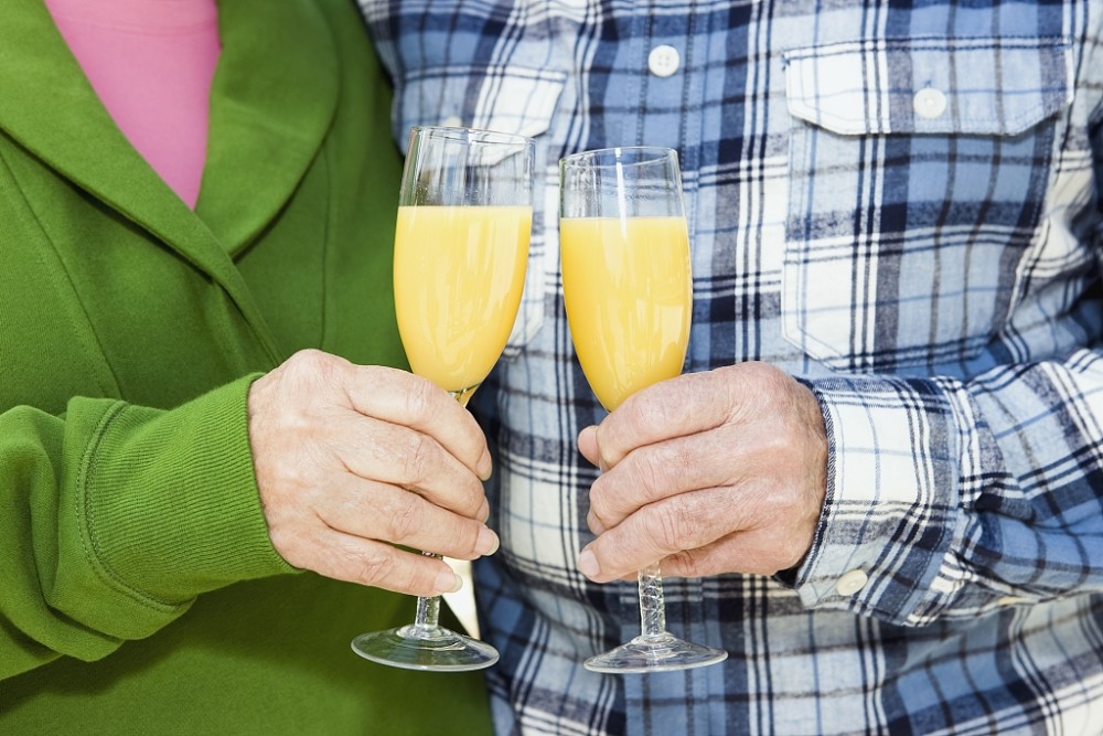 酒精性脂肪肝|脂肪肝不痛不痒，到底需不需要治疗？