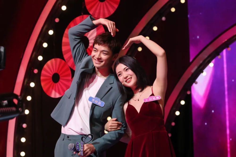 温度与热度共振甜蜜与成长并行新相亲大会第四季让婚恋节目更具质感