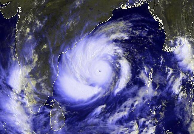 超强台风安攀还要升级,或接连登陆2国,最大风力15级