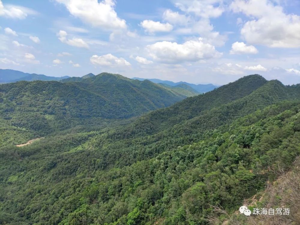 登狮头山之巅,饱览长江水库,记狮头山-叠翠湾之行