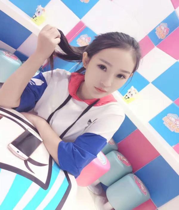 纤纪联合创始人黄媛媛最好的年华走在自信美丽的追梦花路