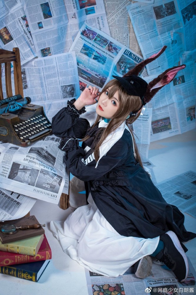 网瘾少女白朗酱阿尼亚cos明日方舟