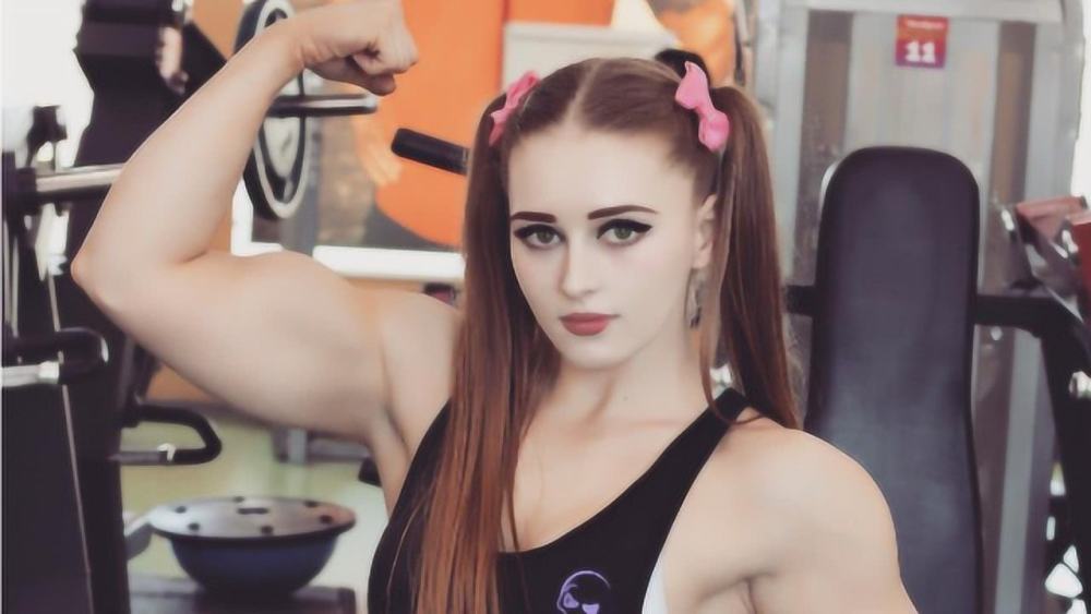 即便是娜塔莉亚拥有着天使的面孔,这一身彪悍的肌肉,也让人难以接受