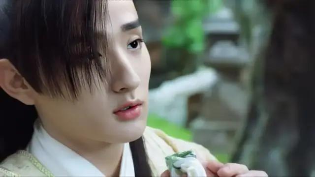 从"贾宝玉"到"原非白",于小彤的"野生式"演技!_腾讯新闻