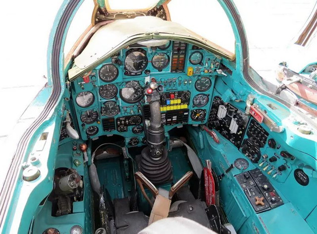 米格-25战斗机的传奇,源自于它一身的高科技,聊聊它的隐蔽属性_腾讯