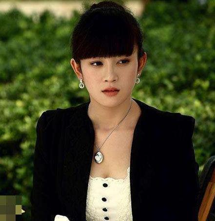 《夏家三千金》这部剧的回忆,张檬正是因饰演这部剧中杨真真一角而