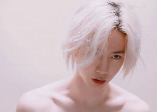 这张银色头发的照