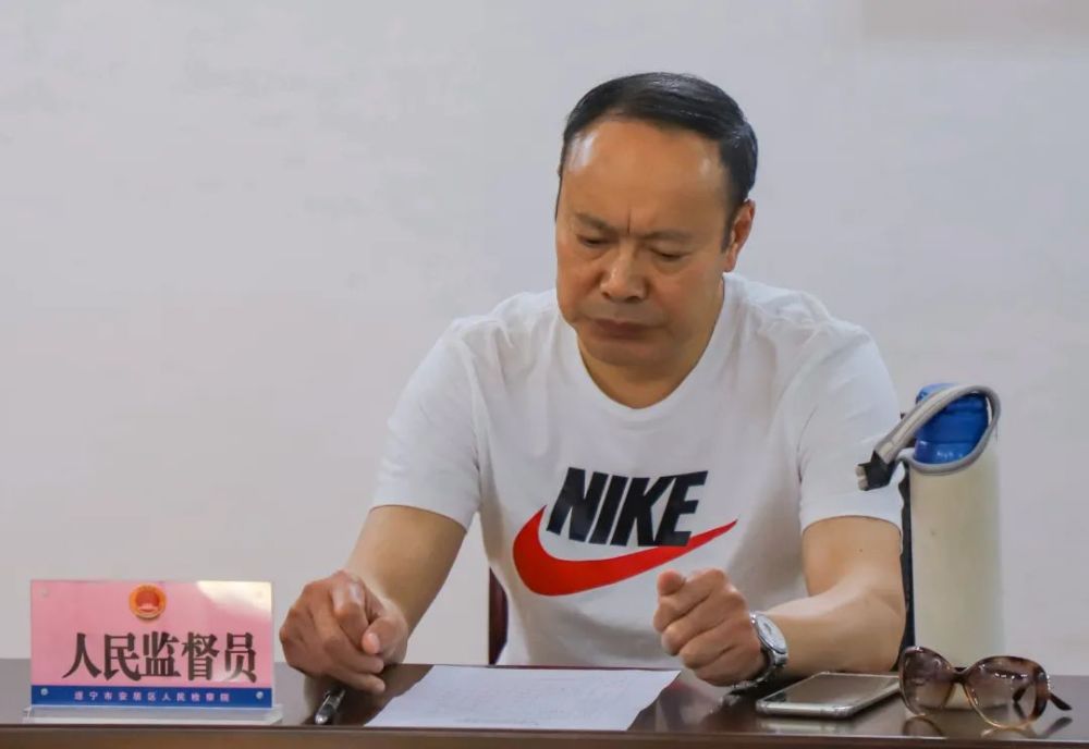 区人民监督员唐建明表示,安居区人民检察院近几年在制度创新,文化建设