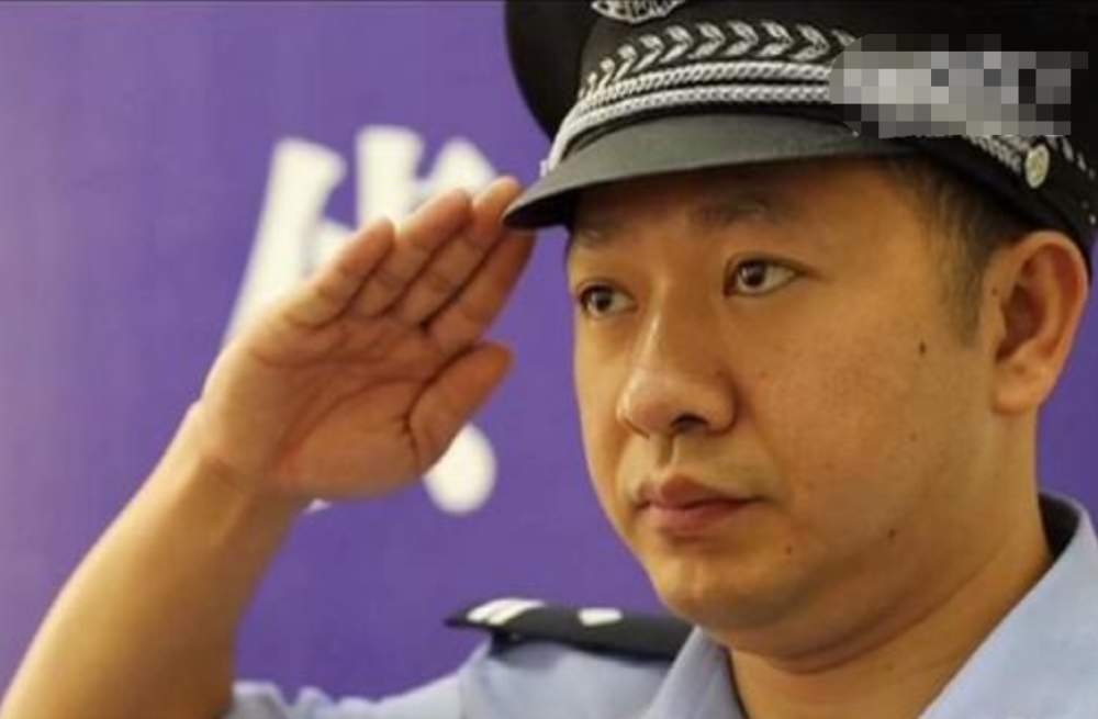 杨天勇特大杀人案,杀19人中3个警察1个军人,11人被分尸喂狗_腾讯新闻