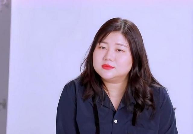 杨天真穿鱼尾裙拍大片,自信满满曾放话像范冰冰