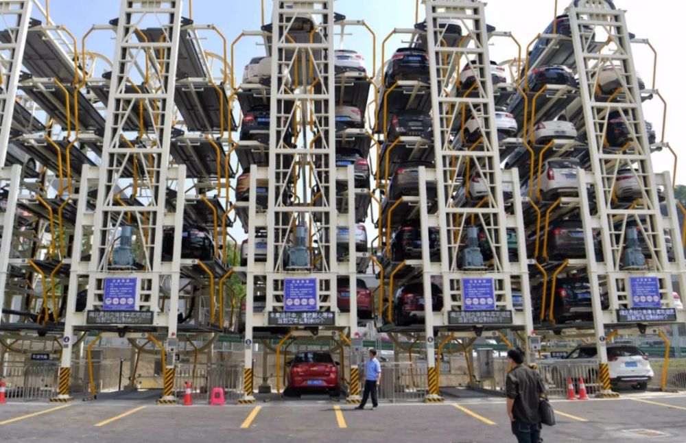 州城首座垂直循环立体停车楼正式投入使用