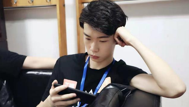 虎牙可杰直播涉黄被封查后台成为新梗