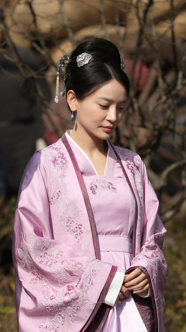 《知否》盛墨兰:想攀高枝的女人,最后都输得很惨