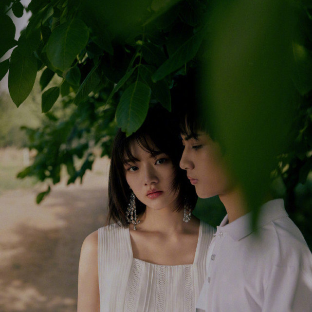 《清平乐》15岁"怀吉"直播嘲讽女演员脚臭不好看,被批后两度道歉