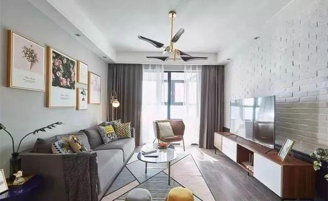 客厅吊顶这样装,非常漂亮,抬头一看就是一道美丽的风景线!