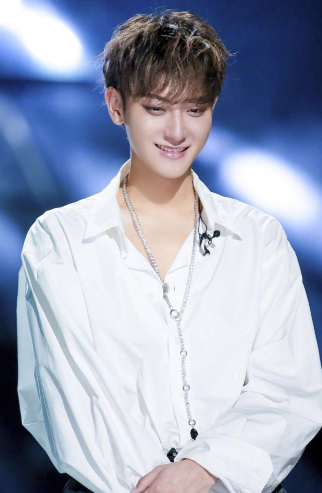 牛鹿桃世纪同框你更想要为谁的造型撑腰呢