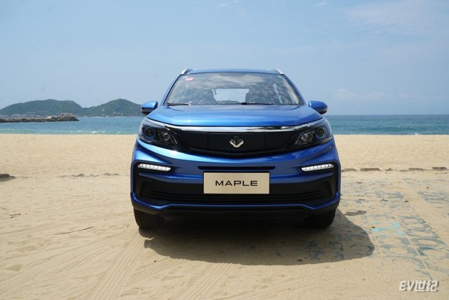 有颜值有空间续航扎实还便宜 试驾小型纯电动suv枫叶30x